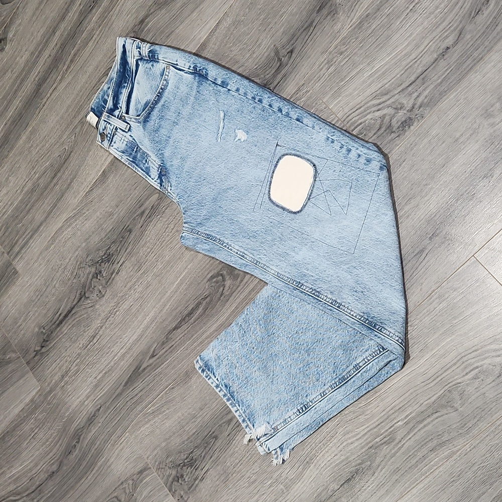 Euc Universal Threads White Patch Threaded Lightw… - image 2